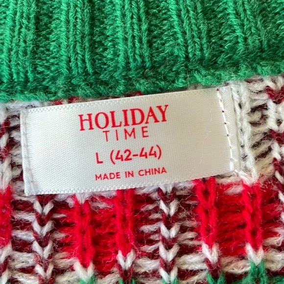 Holiday Time Red and Green Crewneck Sweater with Festive Cat Design - Picture 3 of 10